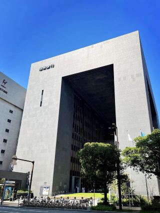 A Two-Day Tour of Fukuoka: A Financial and Cultural Journey Through the Ages