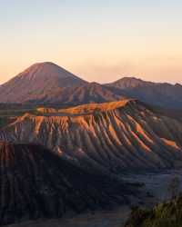 布羅莫火山——東爪哇的地獄之門，震撼人心的奇景