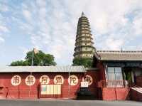 Dreaming of Guangsheng Temple: Touching History in Poetic Corners