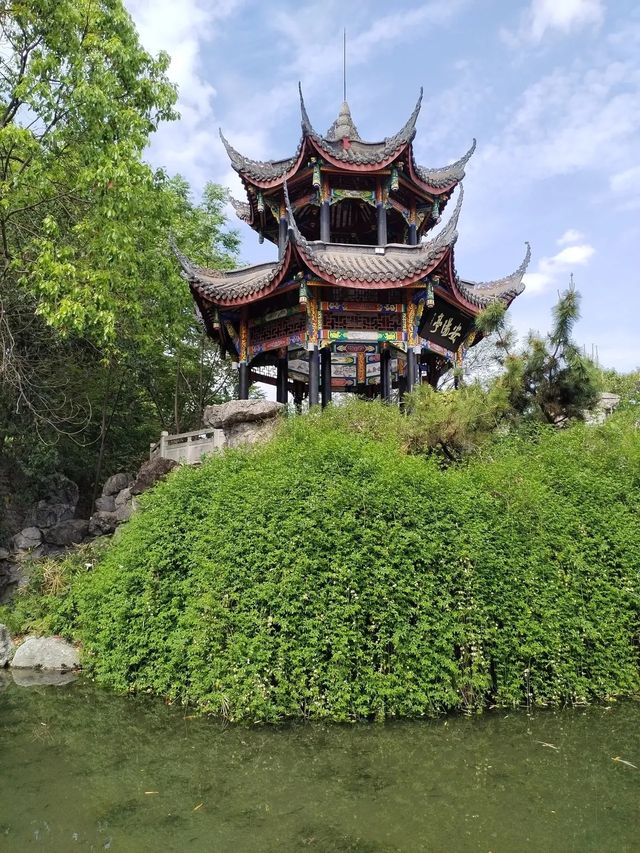打卡古風園林，感受傳統韻味！