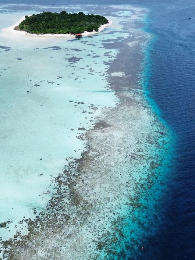 仙本那的玻璃海顏色是最能治癒心情的顏色