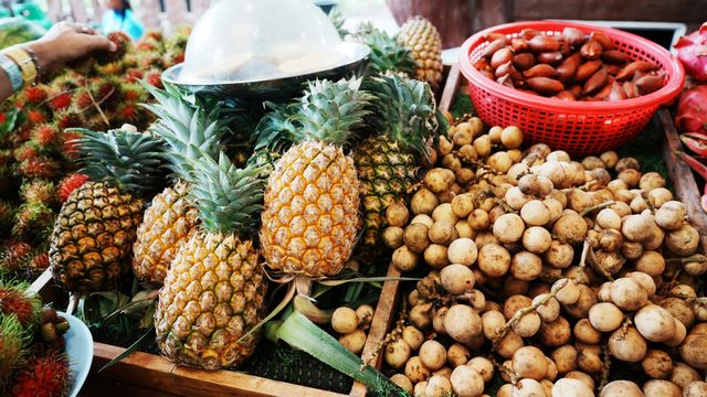 喺泰國羅勇府實現咗水果自由