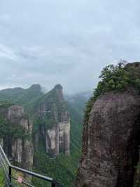 《在神仙居嘅雲端，同火山岩對話：一場地質迷嘅奇幻漂流》【