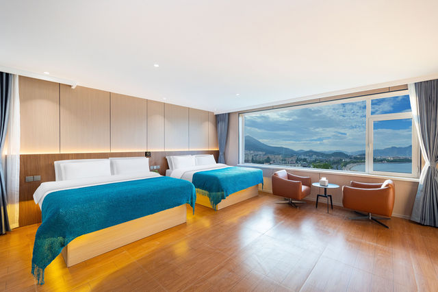 住進望海美墅，邂逅180°海景