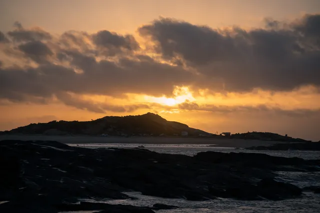 這個城市還有兩副面孔呢 這個城市還有兩副面孔呢