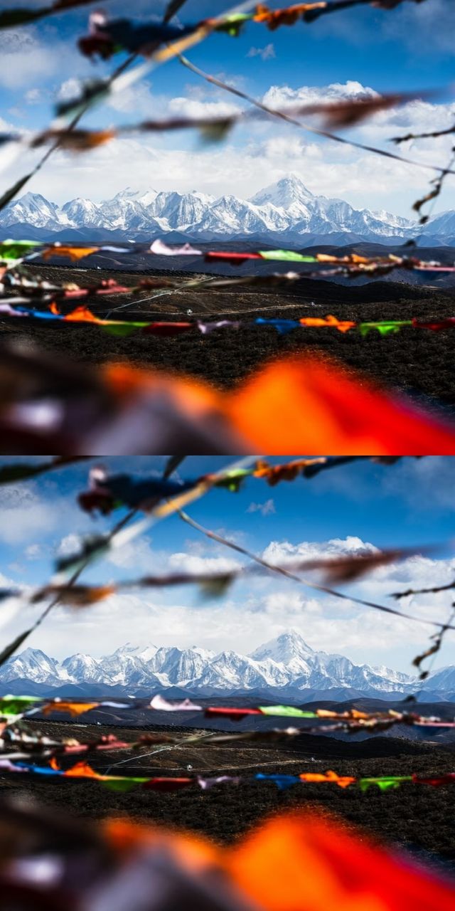 當雪山碰上經幡,靈魂碰上祝福 當雪山碰上經幡,靈魂碰上祝福
