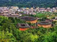 下面是一份為你量身打造的龍岩土樓兩天旅遊攻略,預算500元,助你深度體驗土樓文化,拍攝出精彩內容。