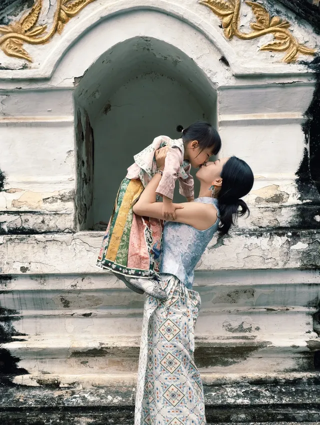 買套傣風便裝帶娃闖進傣王御花園 買套傣風便裝帶娃闖進傣王御花園