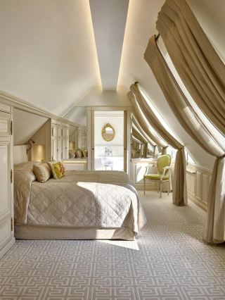 Le Meurice Paris, the epitome of French romance!