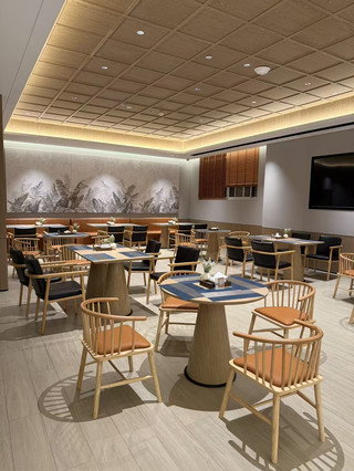 In the daily hustle and bustle of business travel between cities, one always hopes to be gently awakened in the morning by a steaming hot and delicious meal.