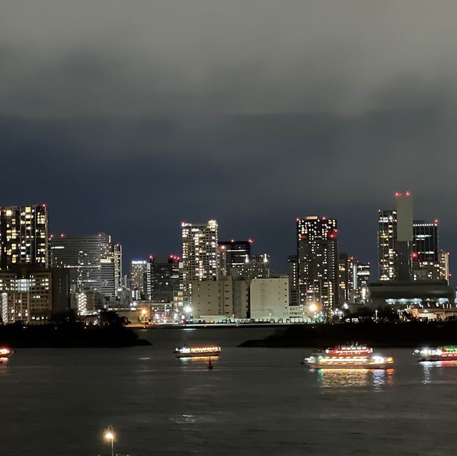 夜のお散歩はお台場