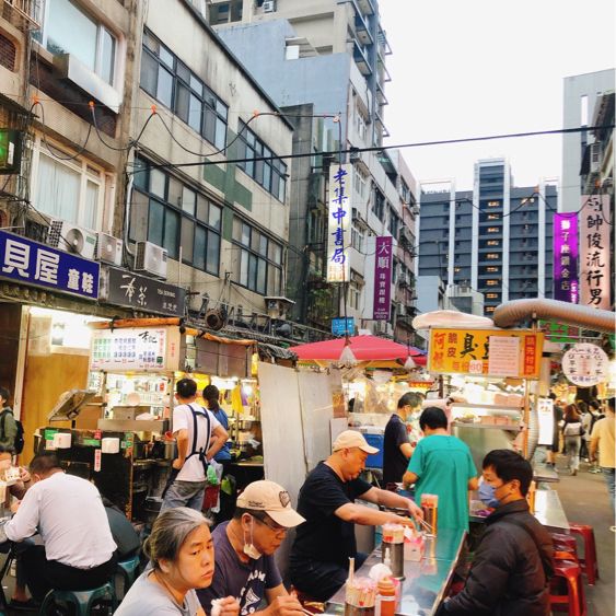 台北必逛夜市之一🤤🍡🥓🍢 Raohe Night Market 饒河街觀光夜市