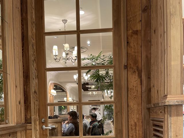 超人気ケーキ店HARBSハーブス