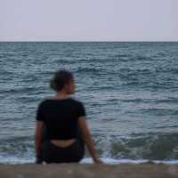 หนีร้อนไปนั่งริมทะเลที่หาดทรายน้อย หัวหิน