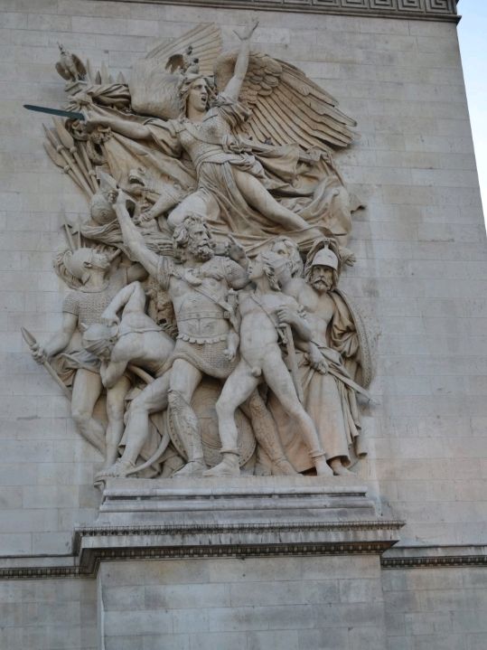 Arc de Triomphe de l'Etoile, a symbol of victory