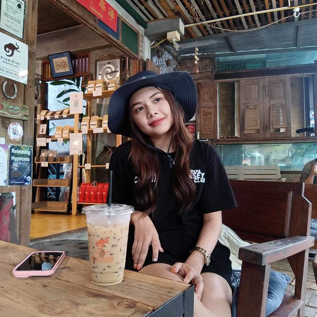 ร้านกาแฟเข้าท่า อำเภอปาย