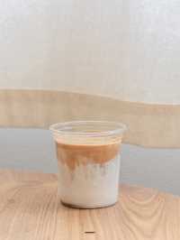 โฮมคาเฟ่มินิมอลกับกาแฟที่ไม่ธรรมดา
