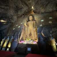 กราบสักการะวัดสระเกศราชวรวิหาร (วัดภูเขาทอง)