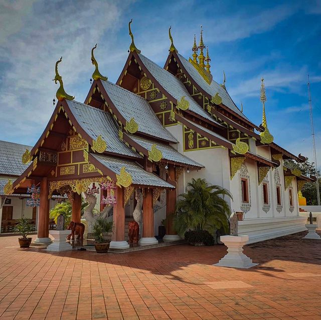 วัดพระธาตุปูแจ พระธาตุคู่บ้านคู่เมือง ร้องกวาง 