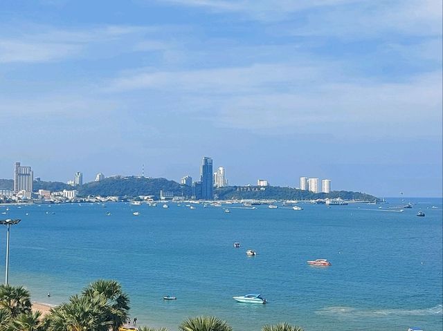 หาดพัทยา ในวันฟ้าใส