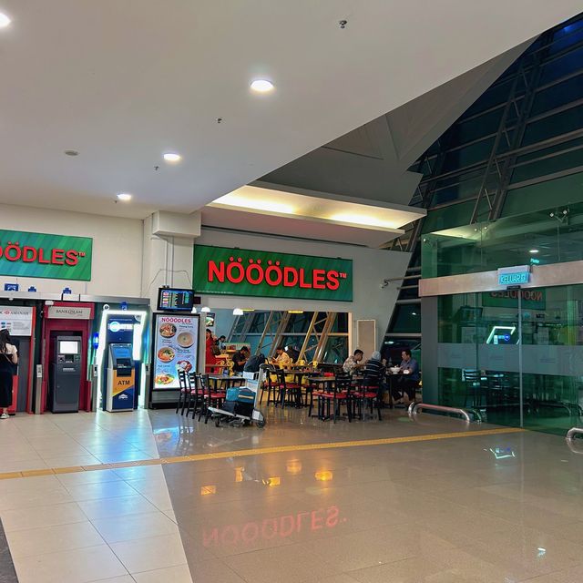 ペナン国際空港nooodlesでペナンカリーヌードル