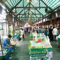 ตลาดน้ำตลิ่งชัน กรุงเทพ