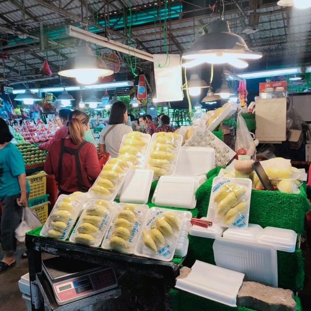 ตลาดน้ำวัดดอนหวาย