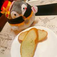House 000 Bistro