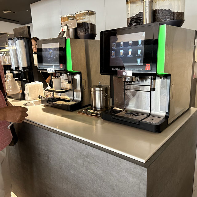 Power Lounge — 羽田機場內