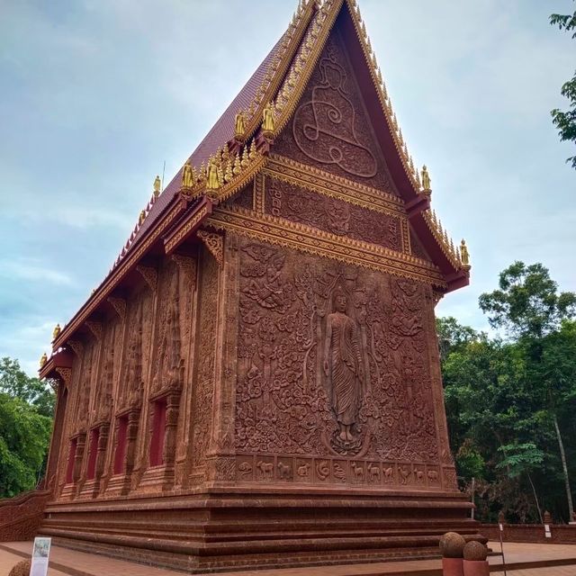 วัดหนองปลิง โบส์ถศิลาแลง กำแพงเพชร