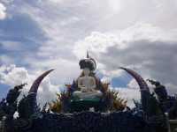 วัดร่องเสือเต้น วัดน้ำเงินแห่งเชียงราย 