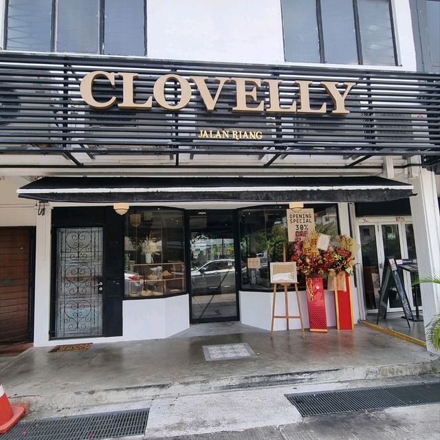 Check Out Newly Opened Cafe Clovelly 🍀