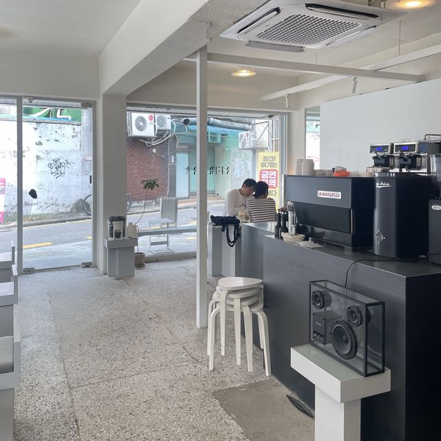 【聖水/ソウル】黒ゴマカフェメニューに惹かれて