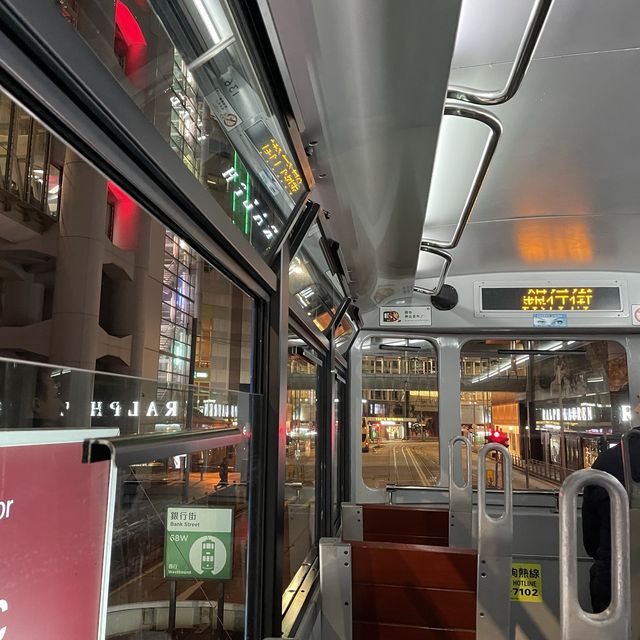 全年恆溫泳池，金鐘三寶港麗洒店