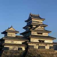 日本松本城 現存最古老嘅重六層式城鎮