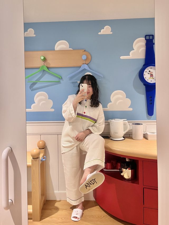 토이스토리 덕후 심장 폭격 당하는 호텔🏹💘