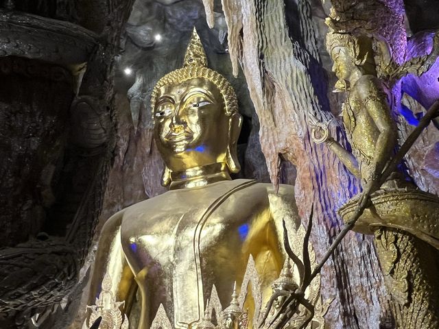 วัดมณีวงศ์ นครนายก ถ้ำพญานาค ที่สวยมาก