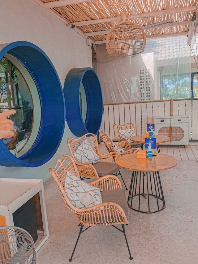The Lunar Beach House พัทยา