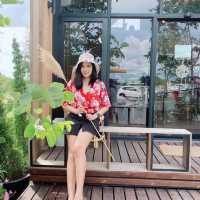 หญ้าขาวคาเฟ่ ร้านกาแฟน่ารัก กะทัดรัด มินิมอล