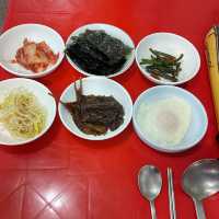 【明洞/ソウル】裏路地食堂でキムチチゲ食べる