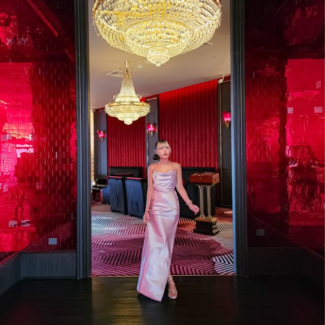 RIB ROOM & BAR Steakhouse ชั้น 31  โรงแรม The La