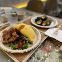 不過不失蛋包飯 