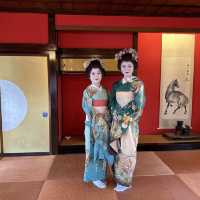 觀賞傳統的舞娘表演─相馬樓