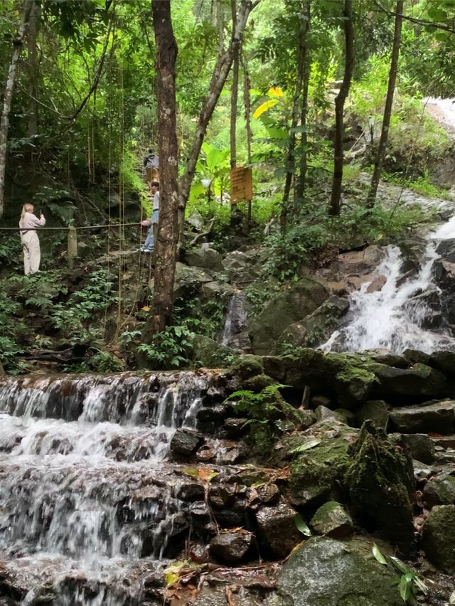 น้ำตกแม่กำปอง (Mae Kampong Waterfall)