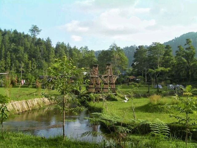 Madirda Lake