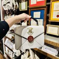 A magical tour for muggles