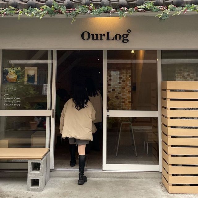 Ourlog Coffee：美味可頌、芝士蛋糕和濃鬱咖啡，讓你找到一絲安寧