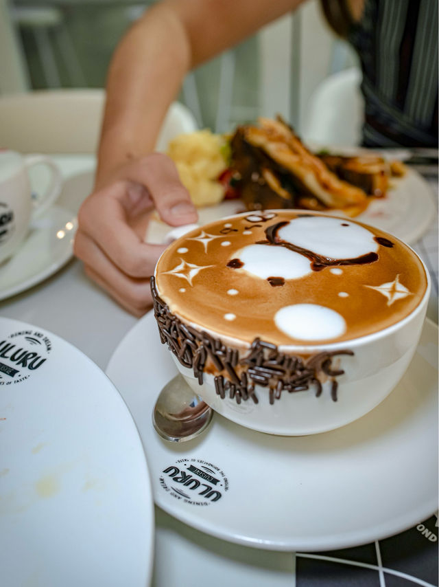 黑白Cafe成舞台，食飯打卡快過來