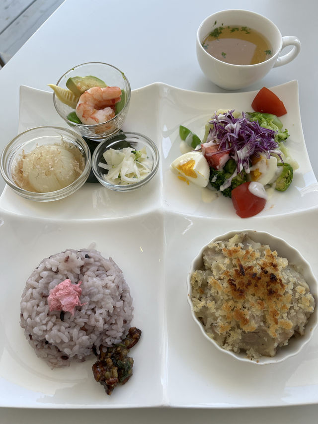 【福岡カフェ】色とりどりの体に優しいランチが食べられるお洒落カフェ✨
