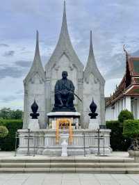 The Statue of King Rama IlI